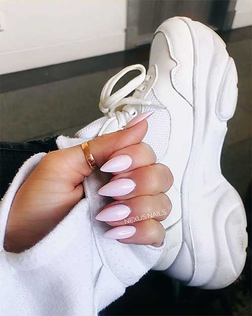 Cute light pink almond acrylic nails 2020 Cute light pink almond acrylic nails 2020