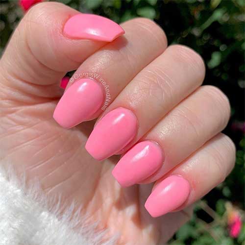 Cute short pink coffin acrylic nails 2020