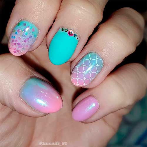 Cute short round ombre mermaid effect nails design!