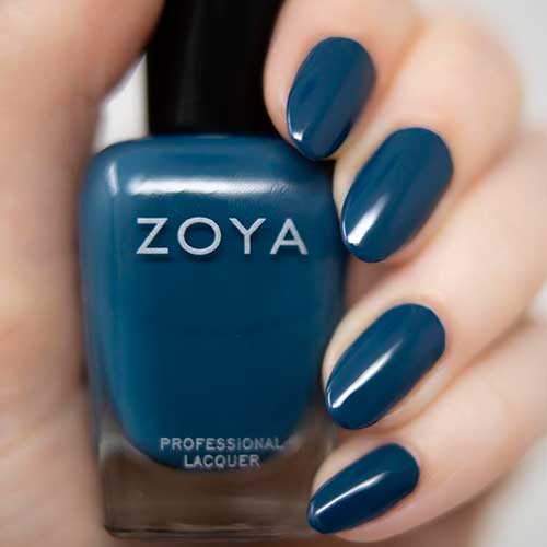 Cute blue round short fall nails 2020 with zoya lou cream nail polish from zoya luscious fall 2020 collection!