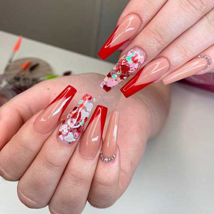 46 Stunning V French Tip Nails for 2023 | Cute Manicure