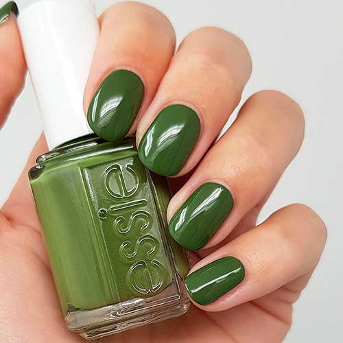 Cute fall nails 2020 done with Essie heart of the jungle khaki green nail polish with a touch of yellow undertones! Cute fall nails 2020 done with Essie heart of the jungle khaki green nail polish with a touch of yellow undertones!