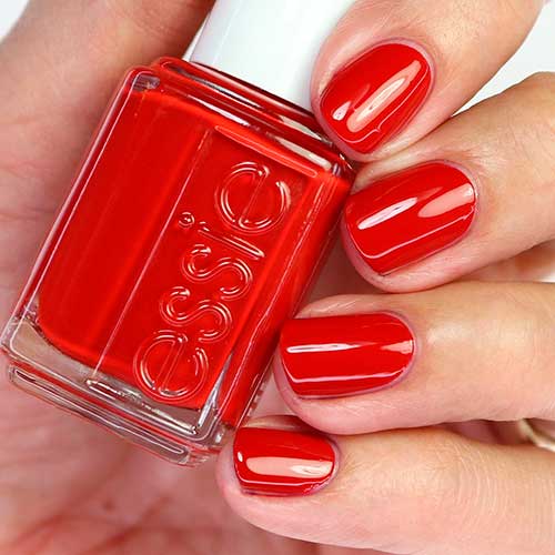 Short red fall nails 2020 with Essie adrenaline brush nail polish!