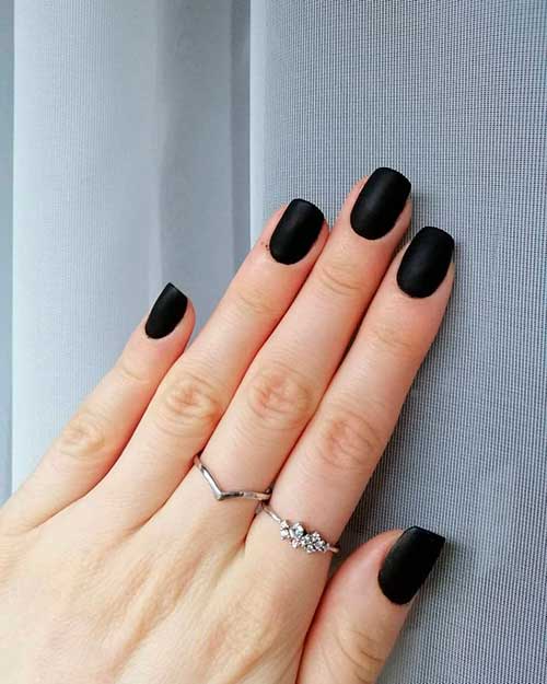 Elegant square shaped matte short black nails