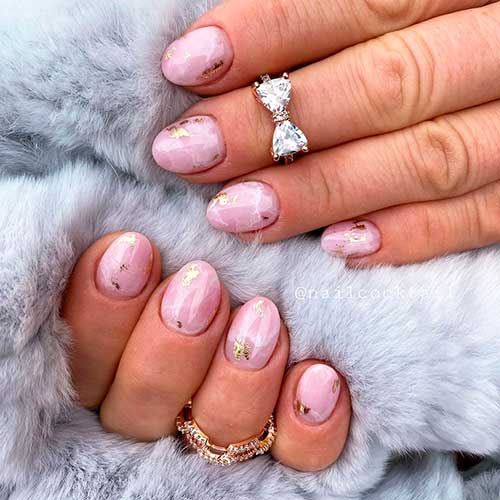 Cute pink short marble nails 2020 with gold foil design that makes you stand out from the crowd!