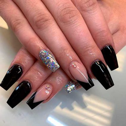 The Best Black Nails Ideas to Try in 2023 | Cute Manicure