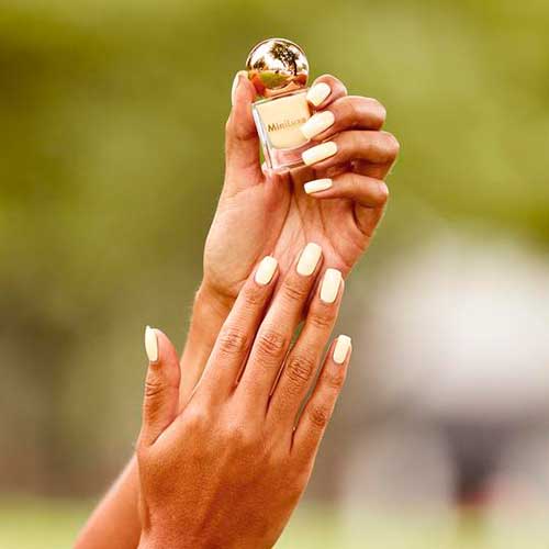 Cream tone nails with Start Fresh nail polish from MiniLuxe Take the Lead nail polish set for fall 2020!