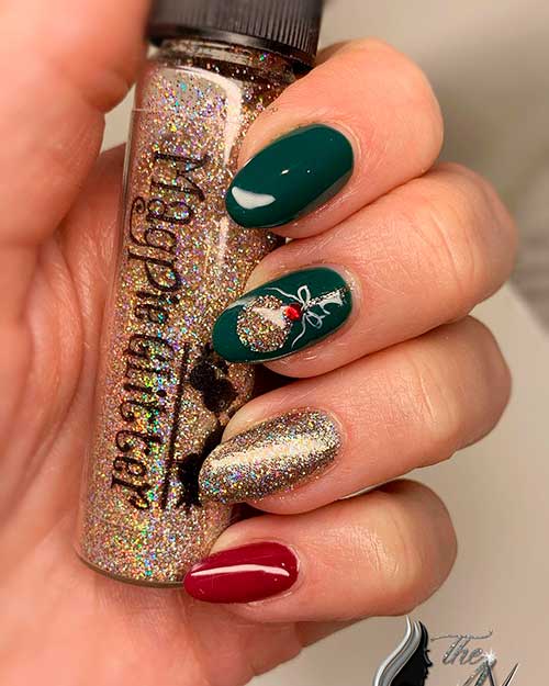 Cute dark green Christmas nails with gold glitter and accent red nail design for Christmas 2020!