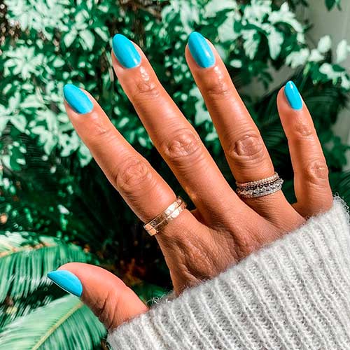 Cute almond short nails done with YES PLEASE Turquoise Blue Nail Polish by olive & June! Cute almond short nails done with YES PLEASE Turquoise Blue Nail Polish by olive & June!