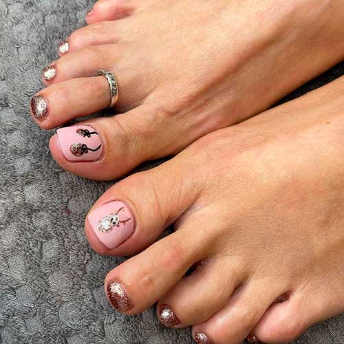 Gold on Pink Christmas Toenails Design for Christmas Holiday 2020! Gold on Pink Christmas Toenails Design for Christmas