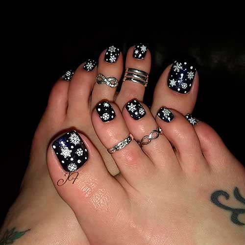 Sky-filled lanterns Christmas Toenails Idea for Christmas Holiday!