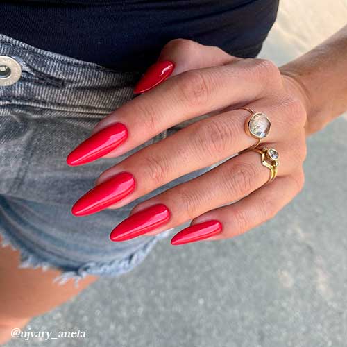 Glam shimmer red nails almond shape for awesome look