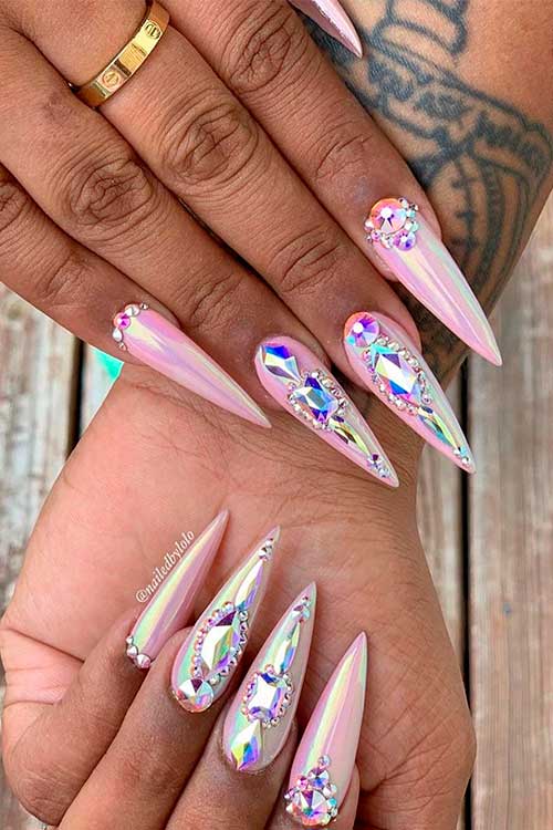 Stiletto pink nails with Daily Charme Unichrome chrome powder coat and Swarovski crystals design!