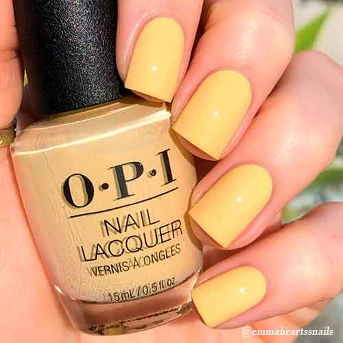 Yellow spring nails 2021 with the OPI pale yellow nail polish Bee-hind the Scenes from OPI Hollywood Collection Nail Lacquer