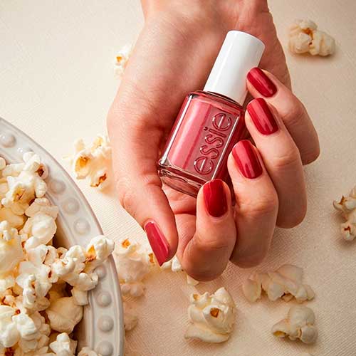 Short muted rose nails with Essie rose nail polish Gossip n’ Spill! Short muted rose nails with Essie rose nail polish Gossip n’ Spill!