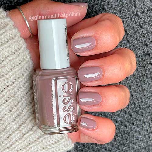 Sound Check You Out Essie Nail Polish Short dirty, Light Mauve Nails with Sound Check You Out Essie Nail Polish for Fall 2021