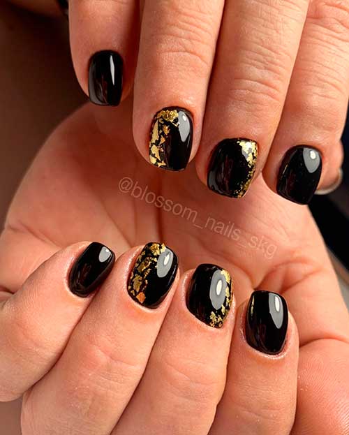 Square Short Black Nails with Gold Flakes Design - Black Nail Designs 2022 Square Short Black Nails with Gold Flakes Design - Black Nail Designs 2022
