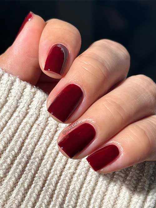 Essie Full Blast it’s a rich ruby red vegan nail polish with blue undertones from the Essie Fall 2023 collection Essie Full Blast it’s a rich ruby red vegan nail polish with blue undertones from the Essie Fall 2023 collection