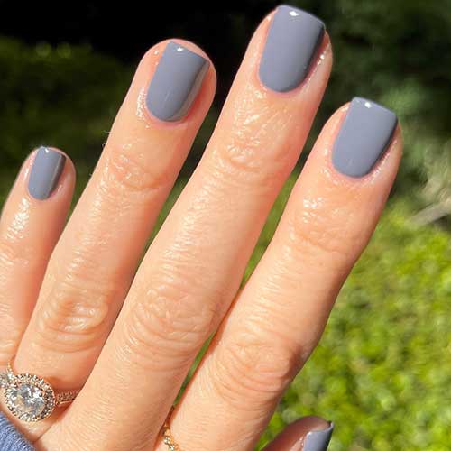 Short solid medium gray nails